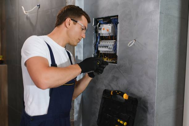 Best Outdoor Lighting Installation  in Windsor, CA